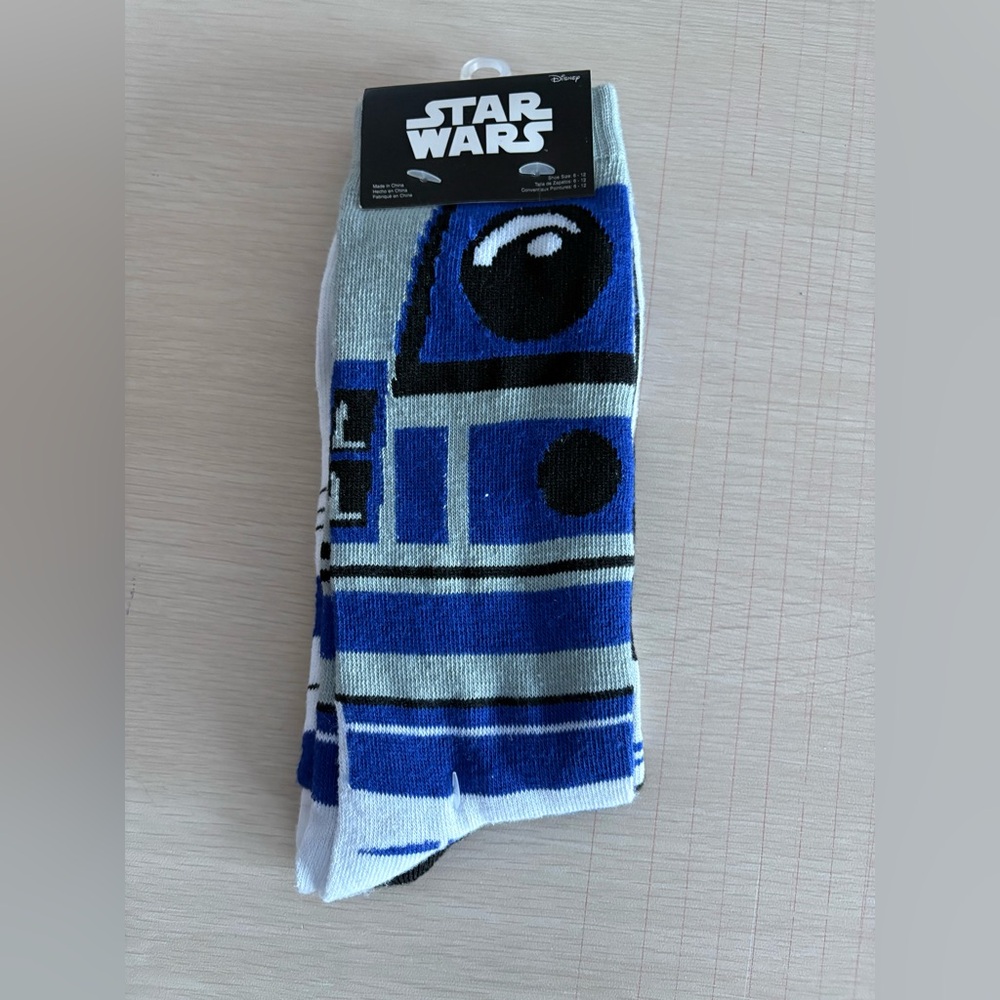NEW Two Pack Star Wars R2-D2 Socks